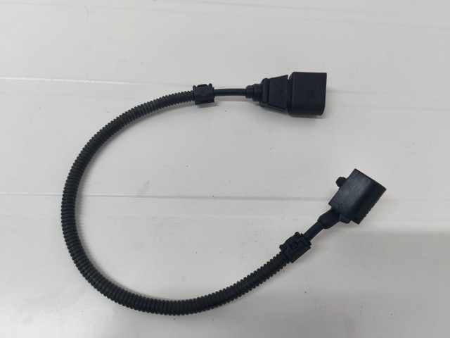 Датчик частоти обертання розподілвалу 03L957147A VAG