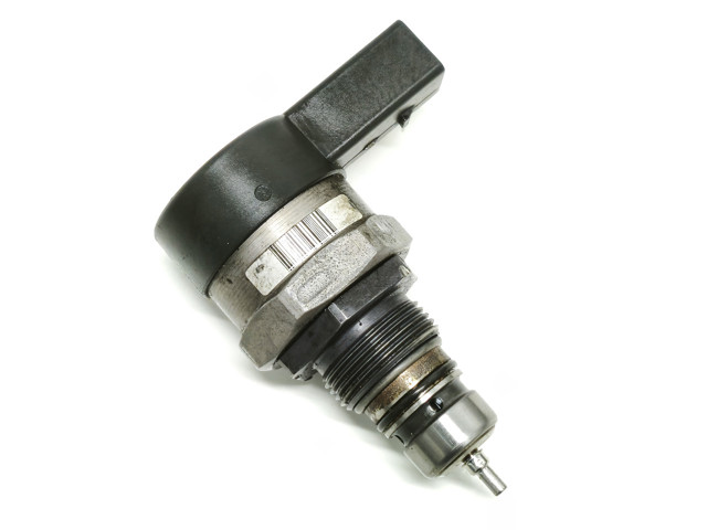 Регулятор тиску палива 057130764H BOSCH
