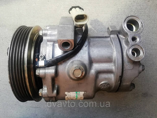 Компресор кліматичної установки 13106850 GM