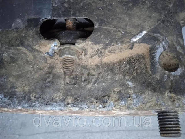 Задній гальмівний супорт лівий 1607374780 PEUGEOT