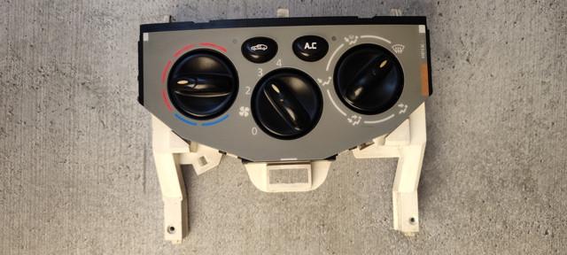 Апаратура регулювання контролю кондиціонування повітря Рено Трафік 2