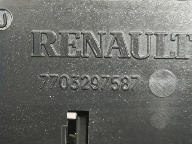 Реле запобіжників 7703297587 RENAULT