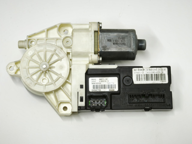 Моторчик склопідйомника двері задніх, лівих 807310002R RENAULT
