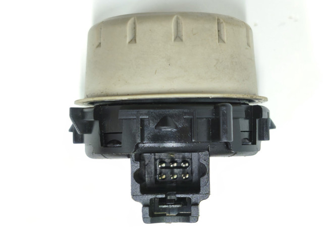 Перемикач керування люком 8200119893 RENAULT