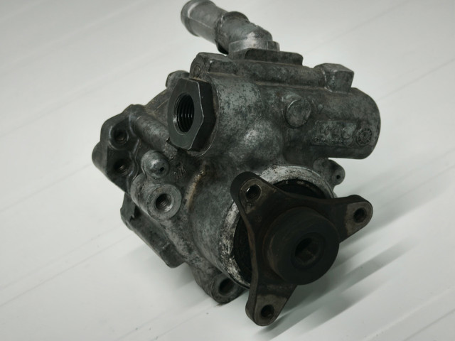 Насос ГУР (підсилювача керма) 8200193992A RENAULT