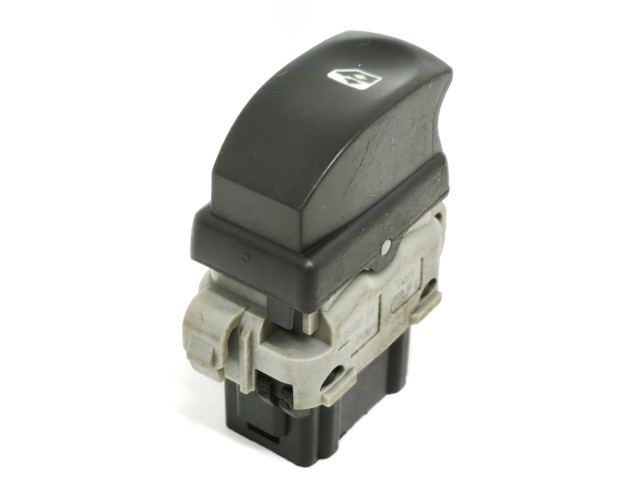 Кнопка підйомника задніх стекол 8200214936 RENAULT