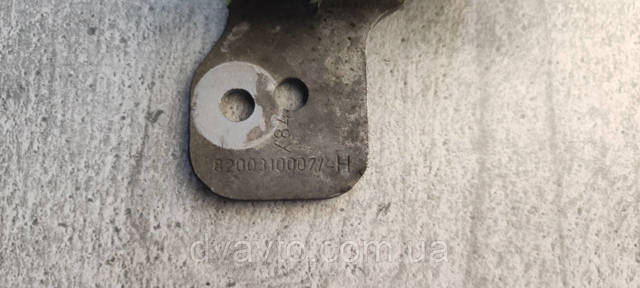 Подушка кріплення глушника 8200310007 RENAULT