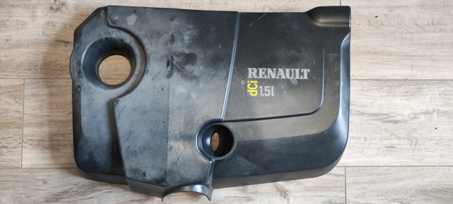 Кришка двигуна декоративна 8200365952 RENAULT