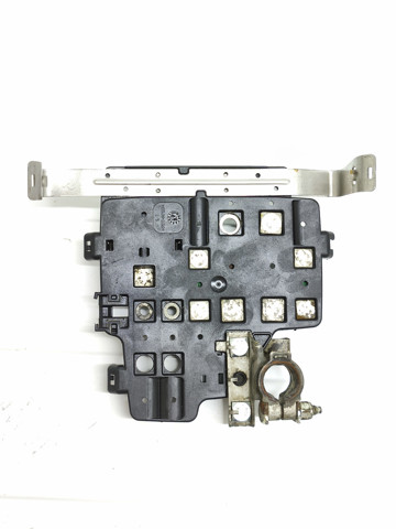 Коробка запобіжників 8200520034 RENAULT