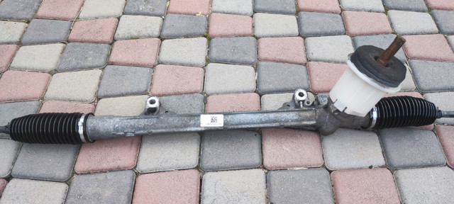 Рейковий рульовий механізм 8200558045 RENAULT