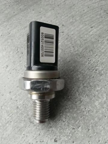 Розподільник палива 8200704212 RENAULT