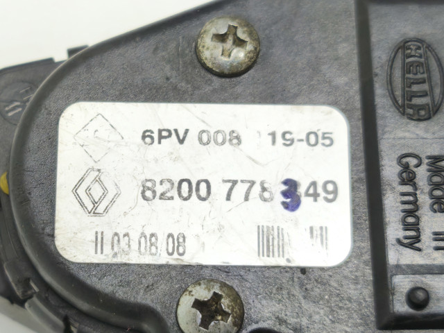 Підаль газу 8200778349 RENAULT