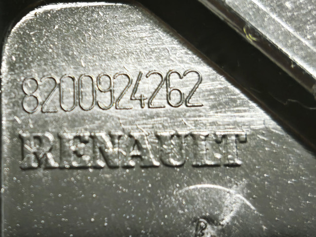 Кришка клапанів 8200924262 RENAULT