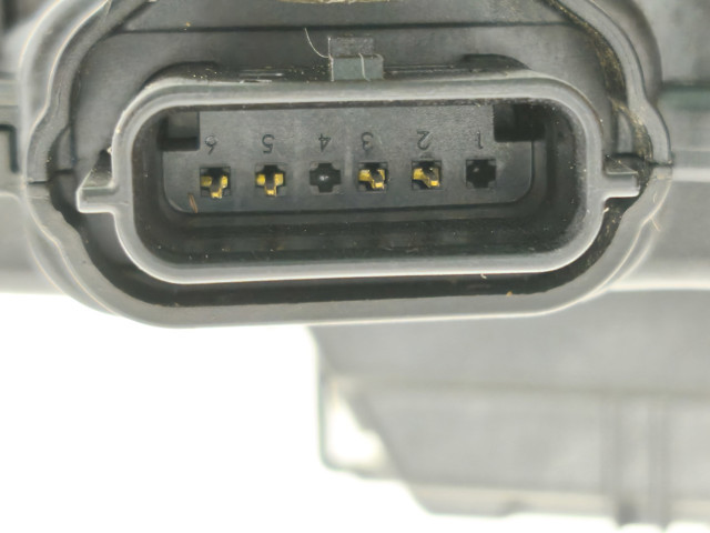 Замок задньої дверї, правої 825029017R RENAULT