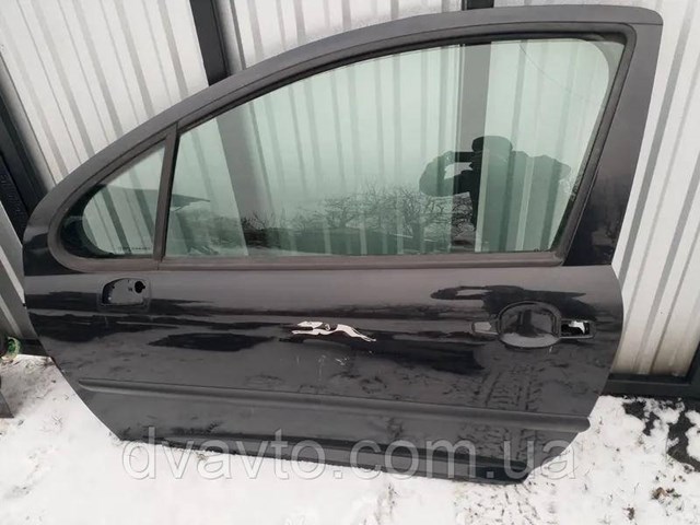 Двері кабіни 9002AN PEUGEOT