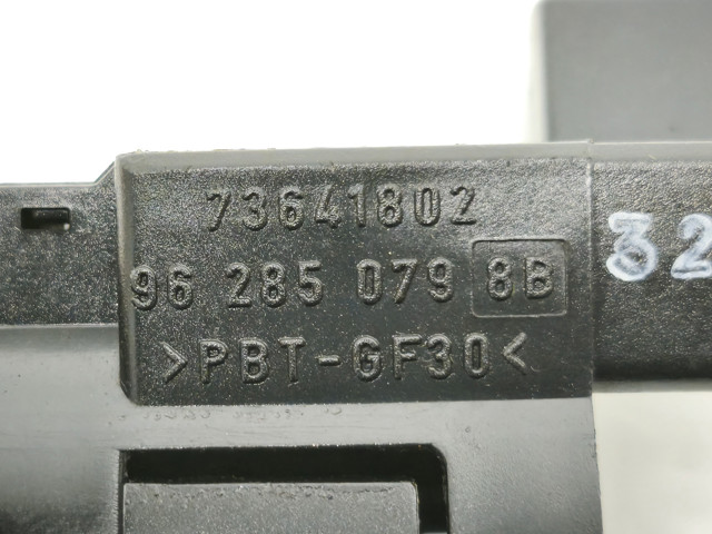 962850798B Peugeot/Citroen