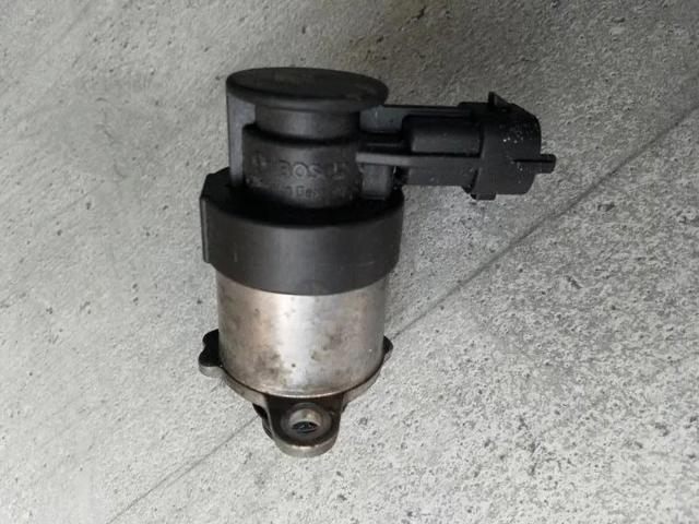 Клапан регулювання тиску палива 9806448980 PEUGEOT