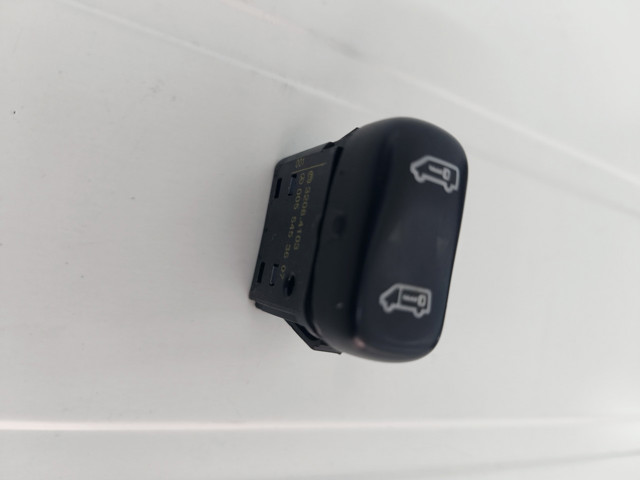 Кнопка блокавання дверей A0055453607 MERCEDES