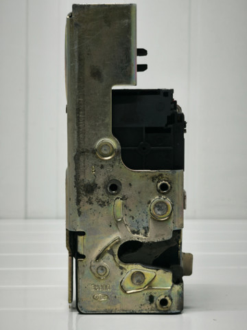Замок задніх правих распашних дверей YC15V43288CP FORD