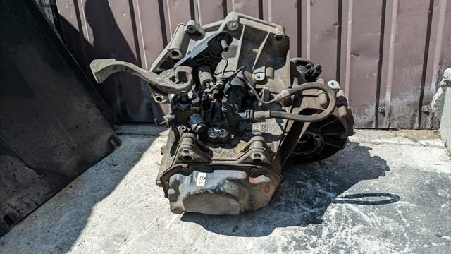 Коробка передач в зборі з головною передачею і диференціалом 02T300020C VAG