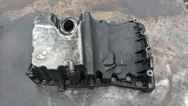 Піддон масляний картера двигуна 03L103603D VAG