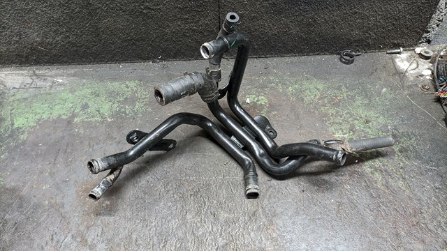 Патрубок термостата Ауді Ку 3