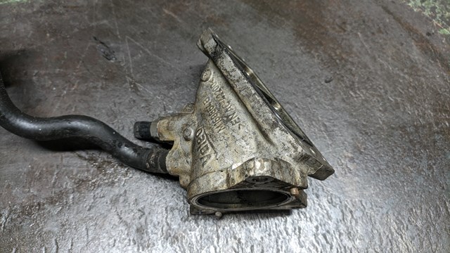 Патрубок повітряний, дросельної заслінки 04L128637B VAG