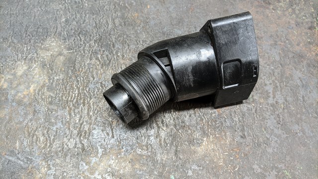 Патрубок турбіни вихлопних газів 04L131111M VAG