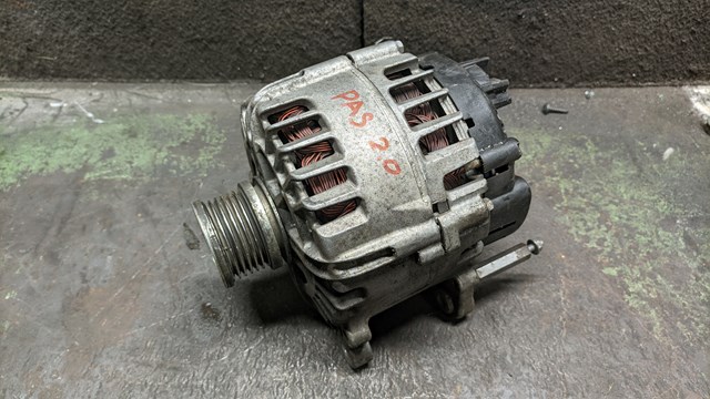 Генератор 04L903023A VAG