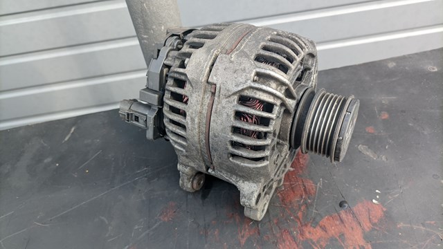 Авто генератор 06F903023F MITSUBISHI