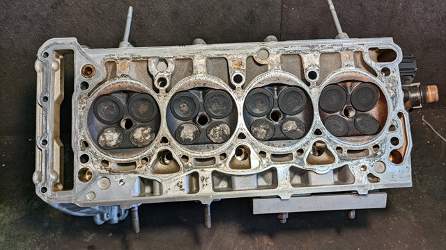 Головка циліндрів 06H103064L VAG