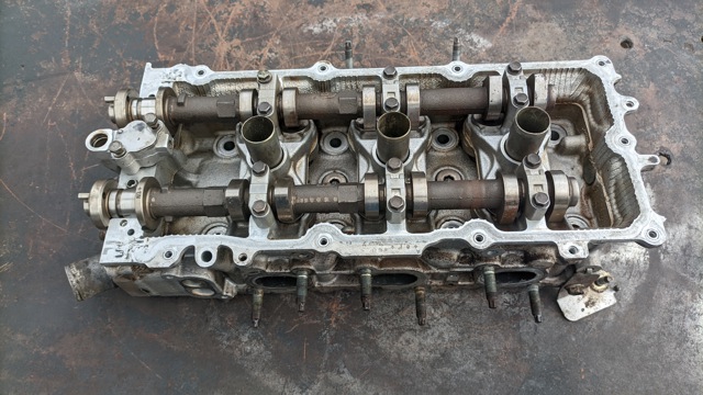 Головка блоку 110902Y000 NISSAN