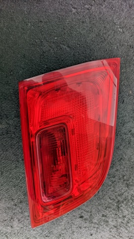 Стоп задній 13282246 OPEL