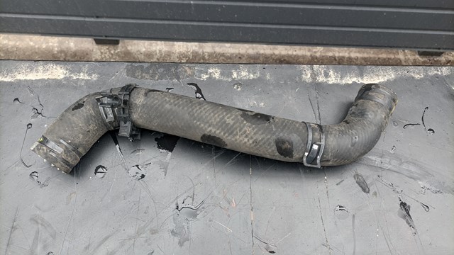 Патрубок системи охолодження 1370A023 MITSUBISHI
