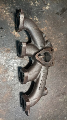 Газопроводи (колектор випускний) 140040840R RENAULT