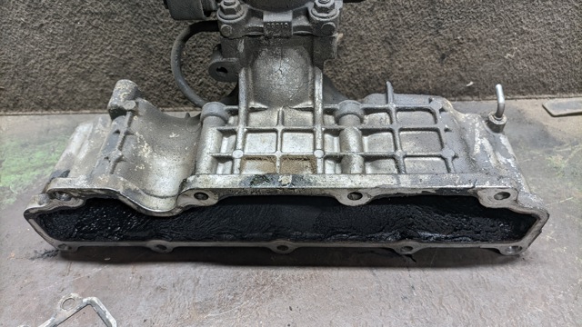 Колектор впускний 171010R010 TOYOTA