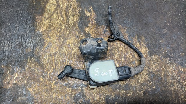 Регулятор положення кузова задньої підвіски 1T0907503 VAG