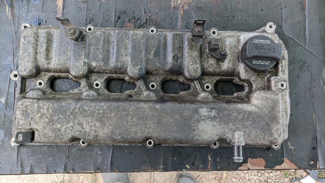 Кришка двигуна 224104A010 HYUNDAI