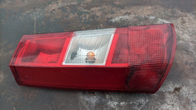 Задня ліва фара 265551619R NISSAN