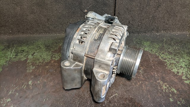 Генератор 270600R080 TOYOTA