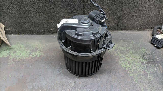 Електромотор пічки 272104185R RENAULT