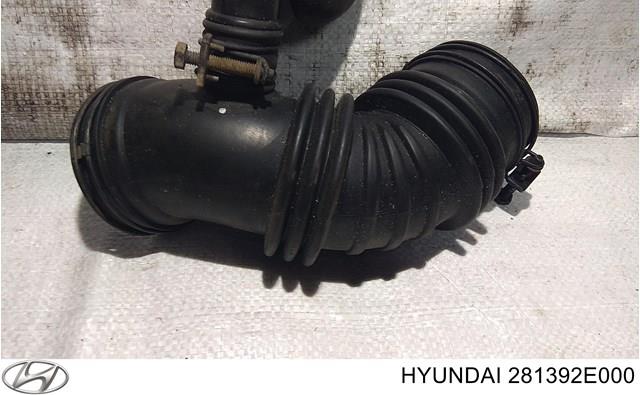 Патрубок повітряний, вихід повітряного фільтра 281392E000 HYUNDAI