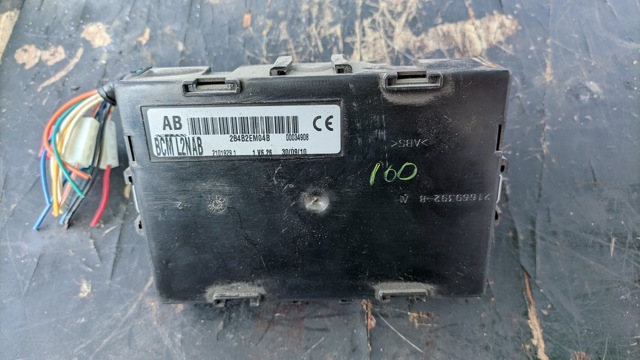 Блок управління комфорту 284B2EM04B NISSAN