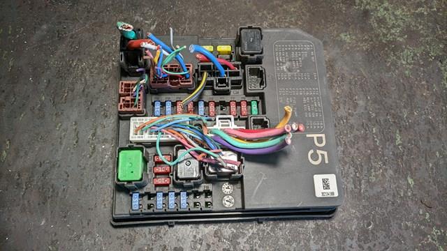 Реле запобіжників 284B71TT2A NISSAN