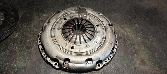 Зчеплення і комплектуючі 302052965R RENAULT
