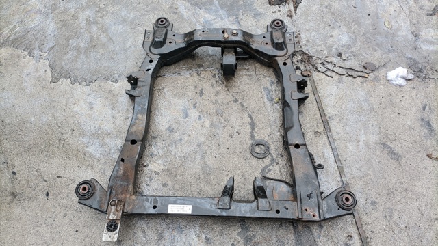 Підрамник передньої підвіски 302268 OPEL
