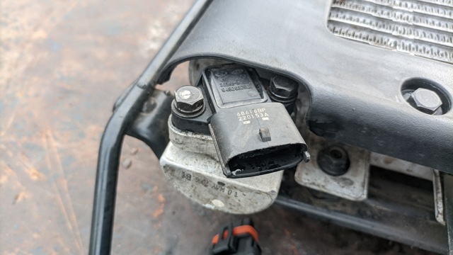 Датчик тиску наддуву турбіни 3930084400 HYUNDAI