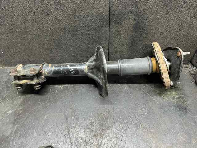 Амортизатори передні 4060A045 MITSUBISHI