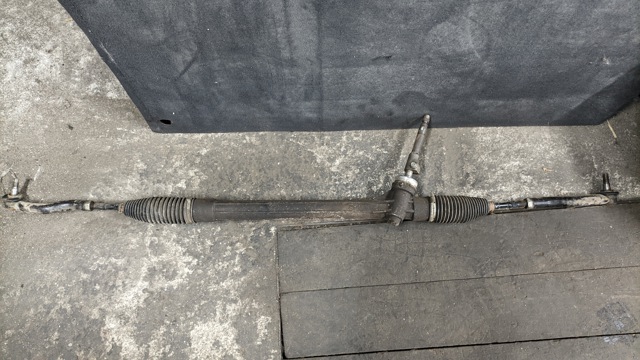 Рейковий рульовий механізм 4551042030 TOYOTA