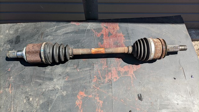 Привід передній лівий Хендай Ай 10